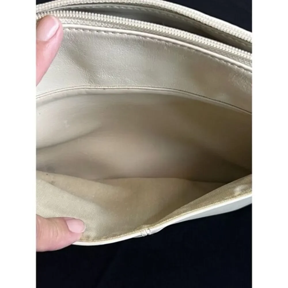 Giani Bernini Ivory Leather Shoulder Handbag Purse Top Zip w/ Logo -Side Pockets